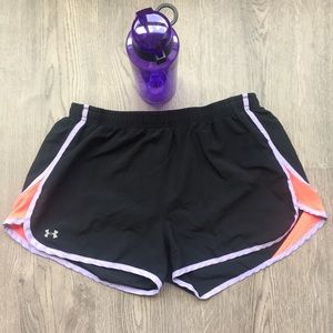 Under Armour semi-fitted heat gear shorts - large
